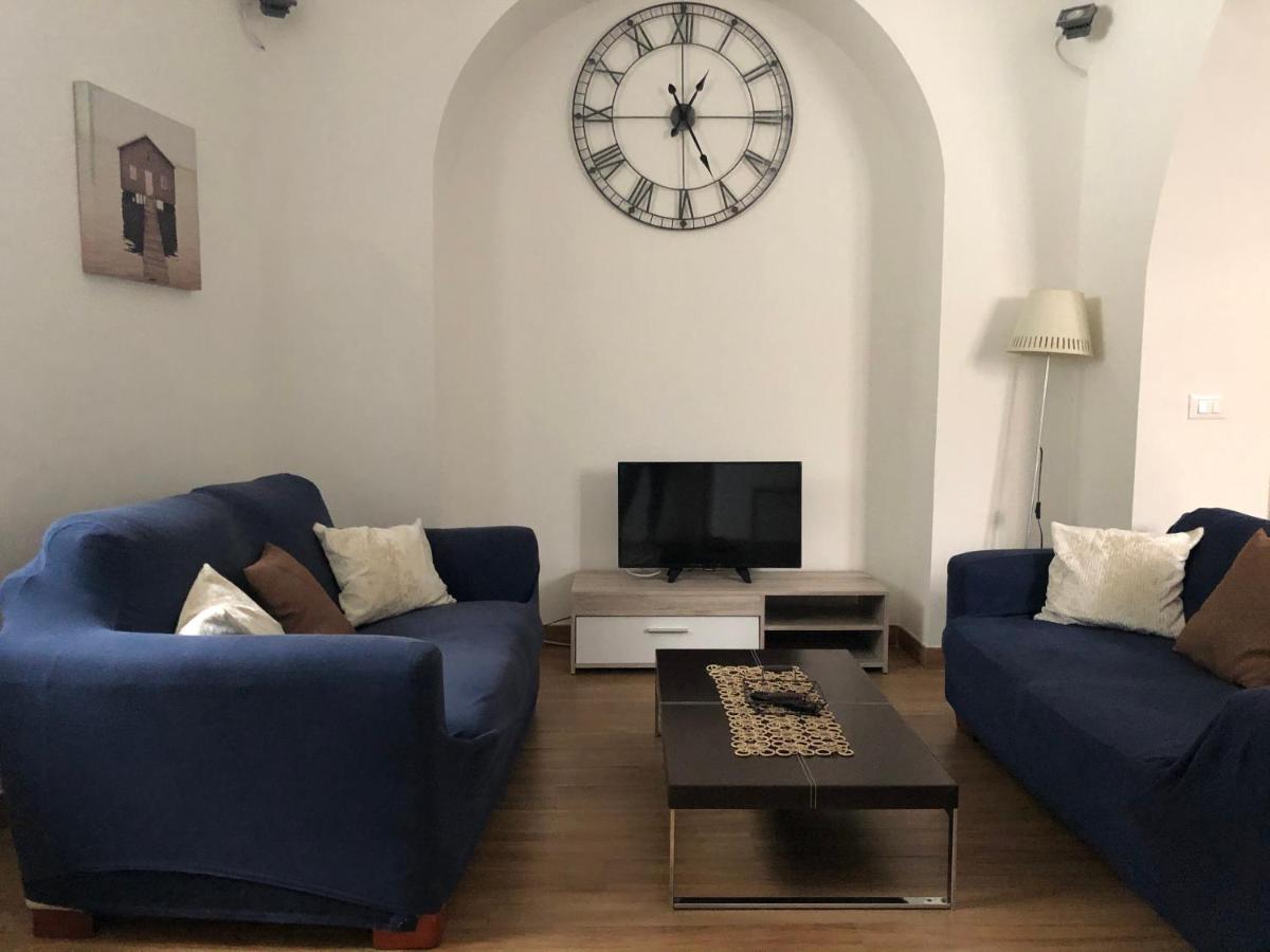 Elle'S House Apartment Savona Luaran gambar