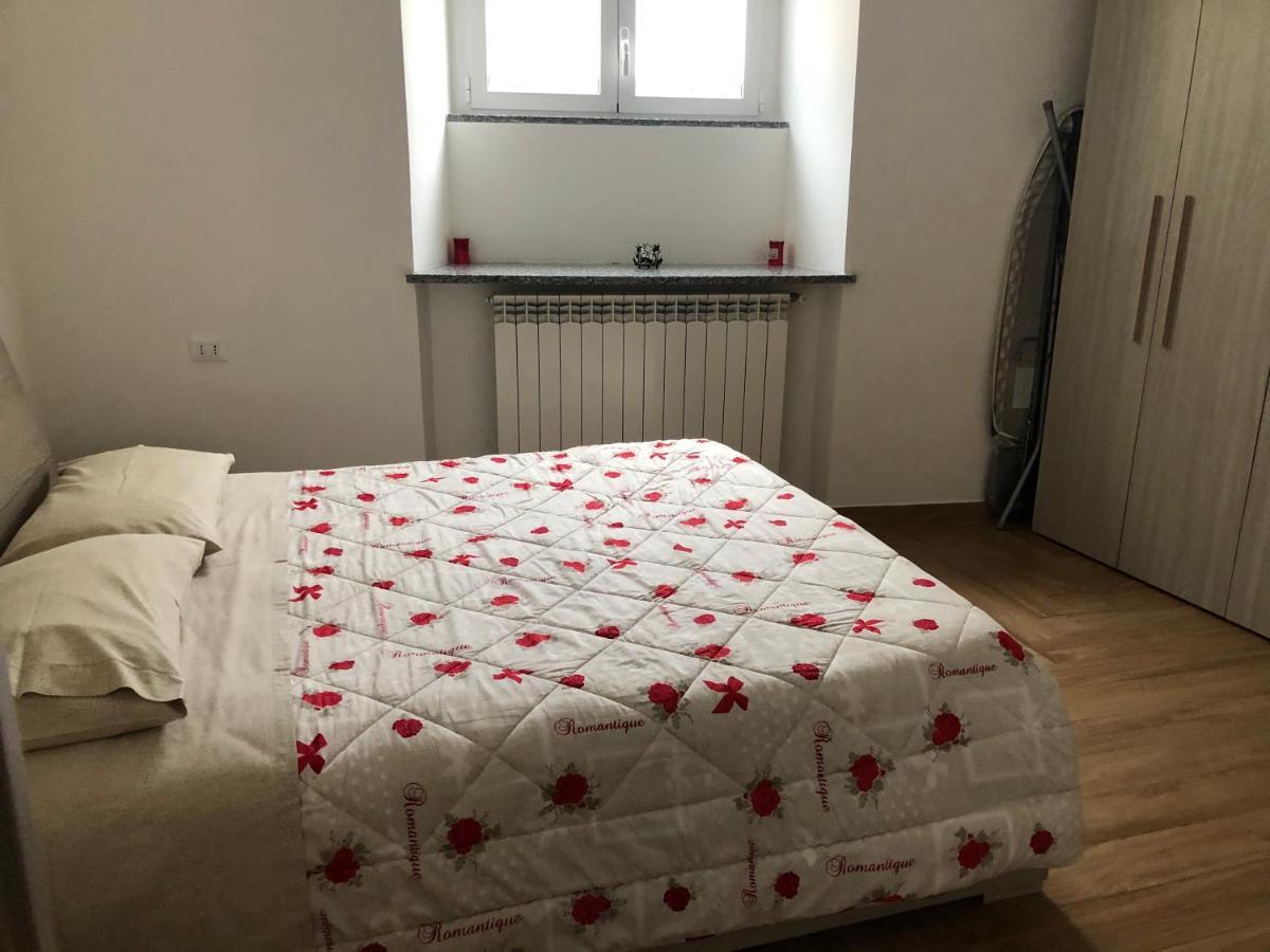 Elle'S House Apartment Savona Luaran gambar
