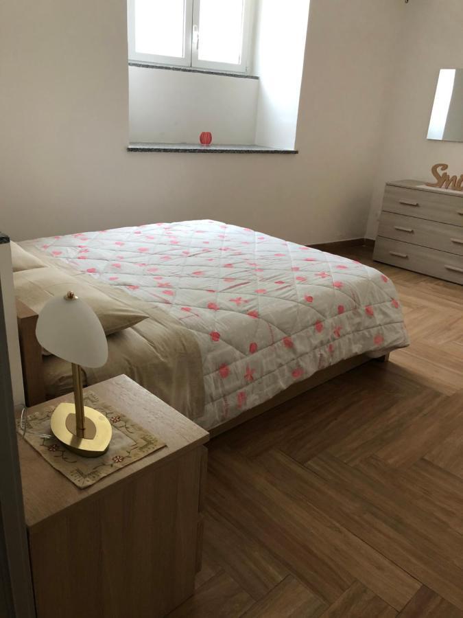 Elle'S House Apartment Savona Luaran gambar