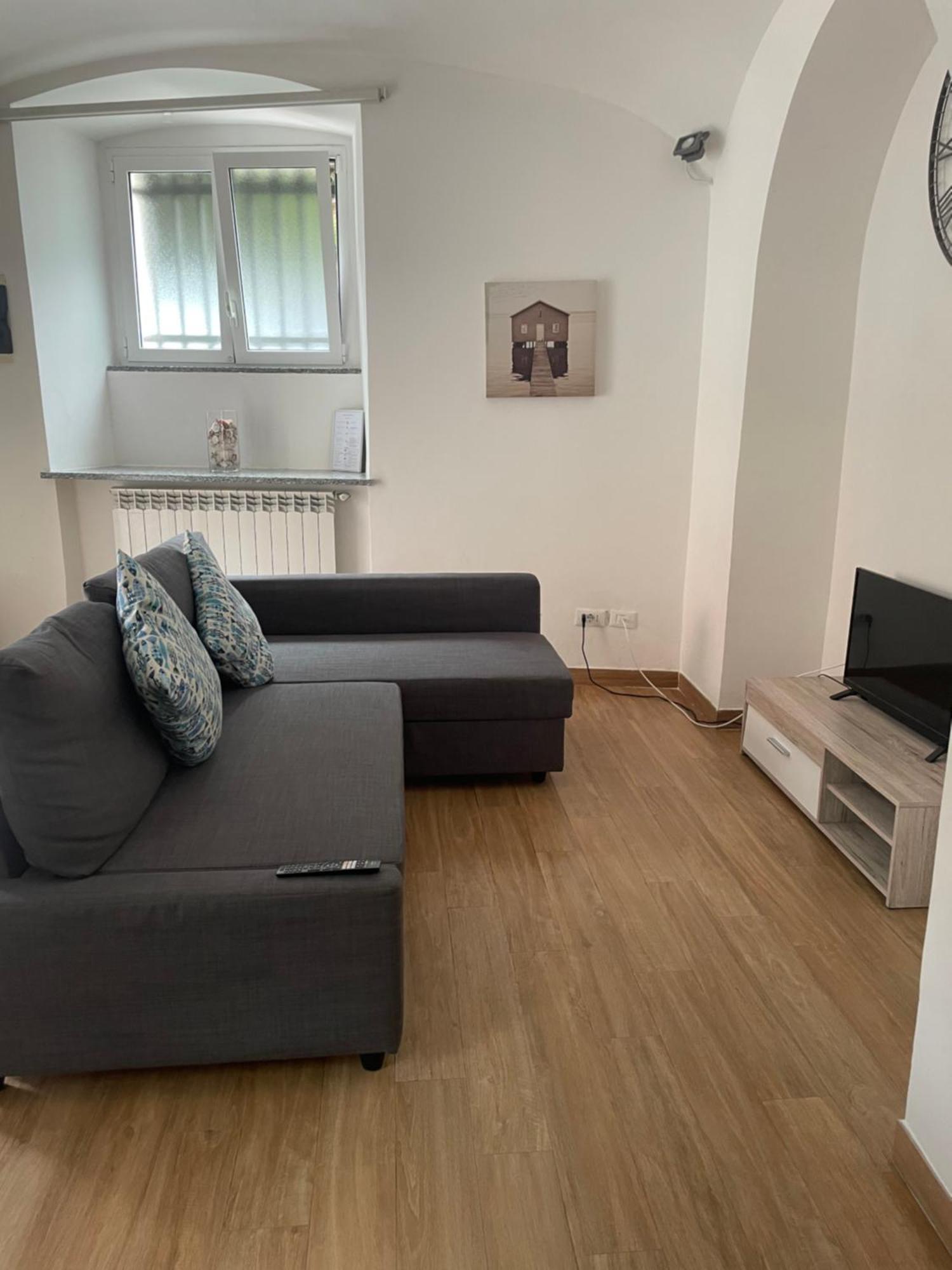 Elle'S House Apartment Savona Luaran gambar