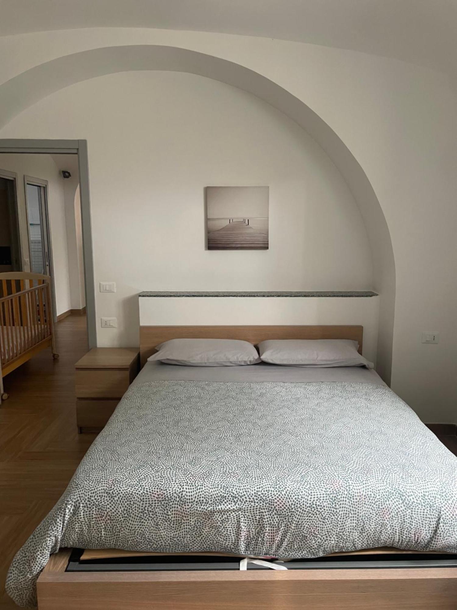Elle'S House Apartment Savona Luaran gambar