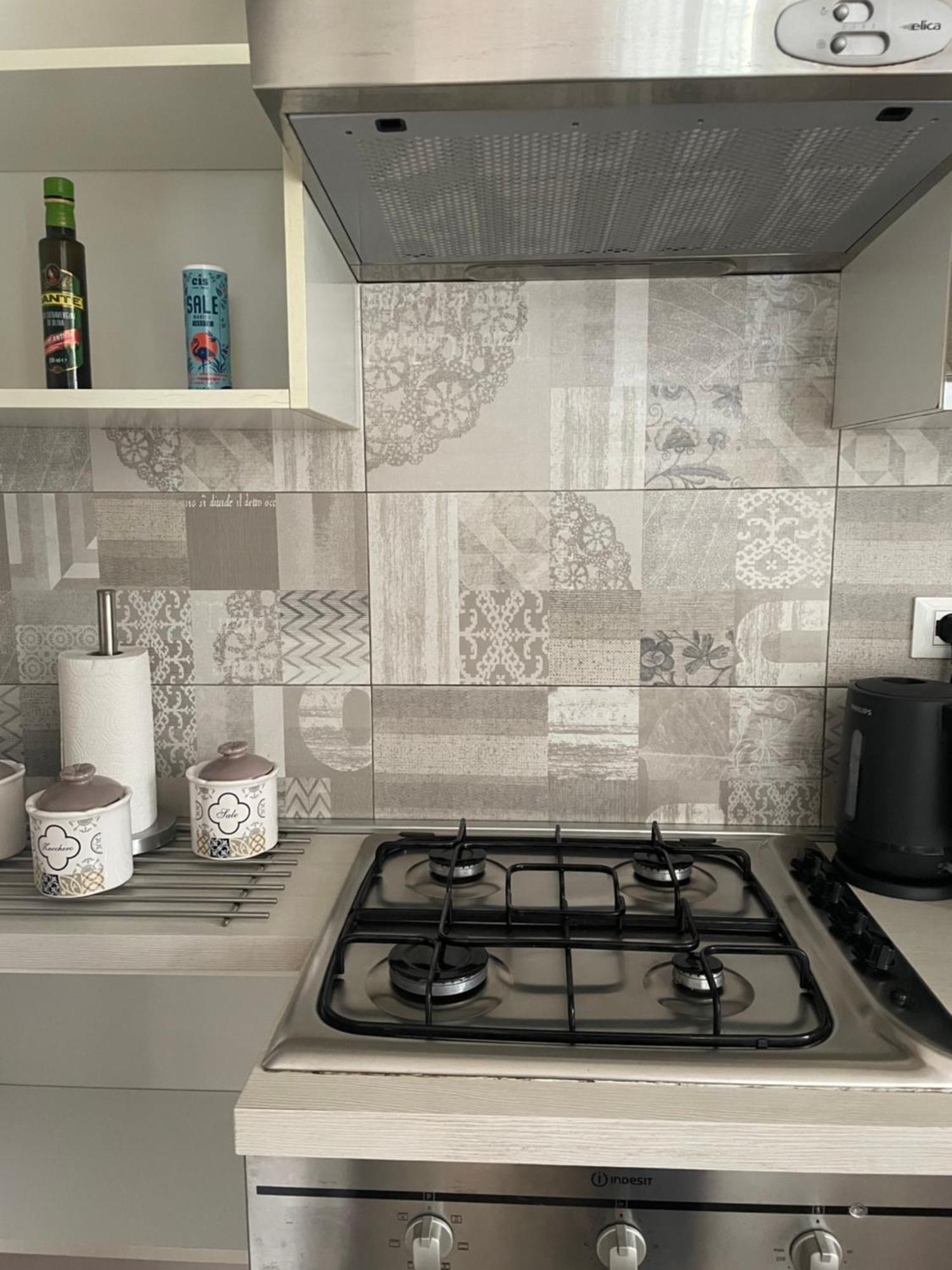 Elle'S House Apartment Savona Luaran gambar